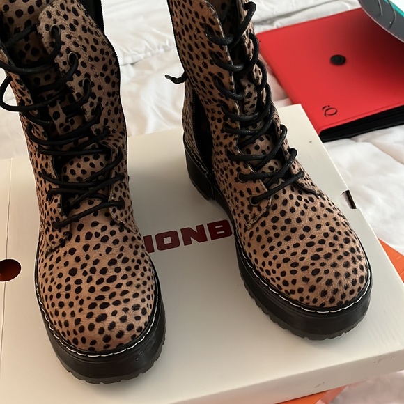 Brown combat Chita - Picture 3 of 5